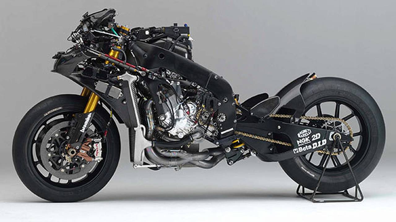 Sejarah DeltaBox Yamaha......!!! 8 yamaha m1 new triangle frame