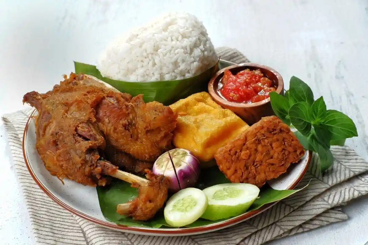 bebek goreng maknyuss