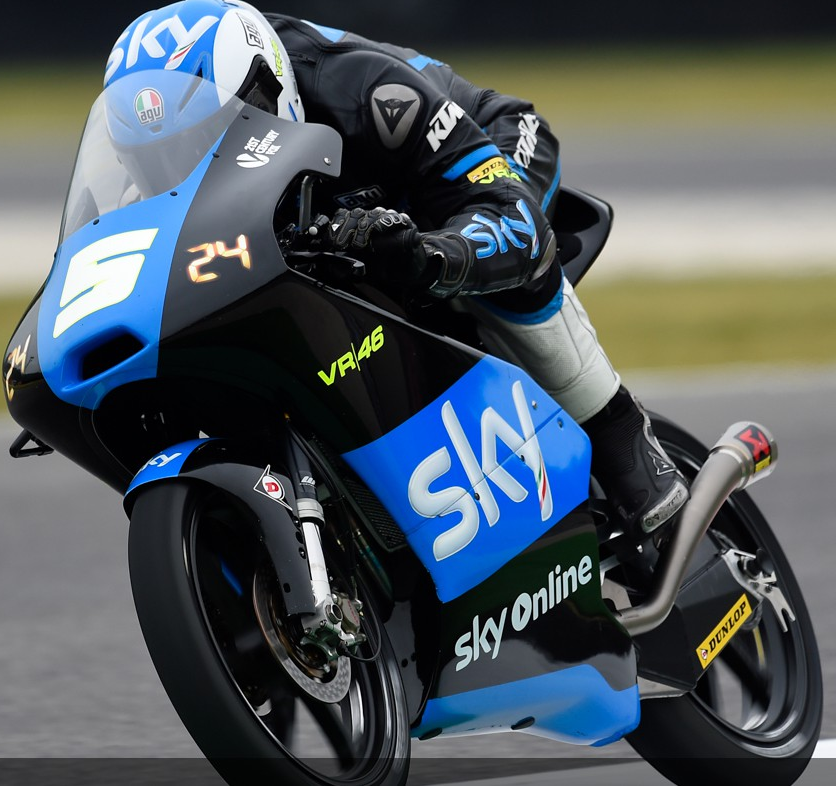 Kenapa Valentino Rossi Tidak Berminat Memboyong Tim Sky VR46 ke MotoGP? 1 Valentino Rossi Tidak Berminat Memboyong Tim Sky VR46 ke MotoGP