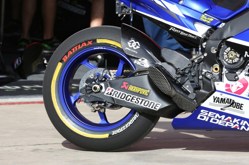 Ban Michelin Tidak Pernah Cocok dengan Valentino Rossi 1 extra-hard-bridgestone-battlax-motogp-rear-slick Yamaha motogp