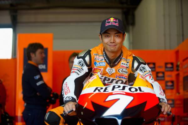 Busyet! Seorang Manajer Tim Honda Dikerahkan di Trek untuk Menguji Motor RC213V, Ada Apa? 3 hiroshi Aoyama-Repsol Honda