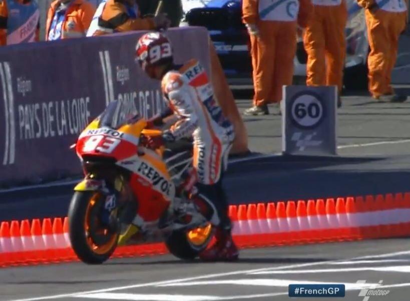 Inilah Yang Mengakibatkan Repsol Honda Menurun Prestasinya Tahun ini....!!! 1 rc213v-mogok-le-mans-2015
