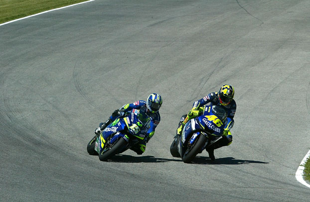 Sete Gibernau : Menabrak Rider Lain Harus Dihukum ! 3 rossi gibernau leg wave
