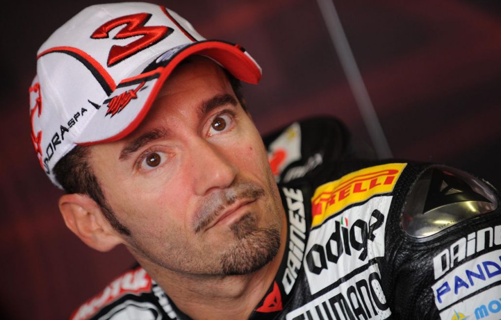 Max Biaggi : Pecco Bagnaia di Tempat yang Salah Pada Waktu yang Salah, Tapi Tidak Bersalah 2 Max Biaggi
