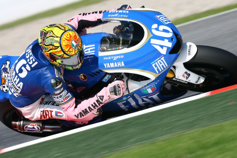 FIAT VR46 di Tim Satelit Yamaha? 3 valentino rossi fiat yamaha bola