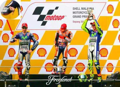 Jorge Lorenzo thumbs Down