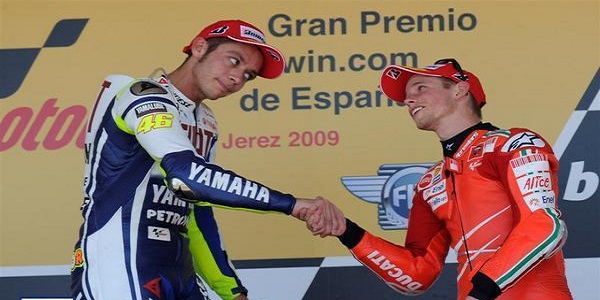 Casey Stoner : Valentino Rossi Tidak Lebih Cepat dari Tahun Lalu...!!! 1 rossi-dan-stonner