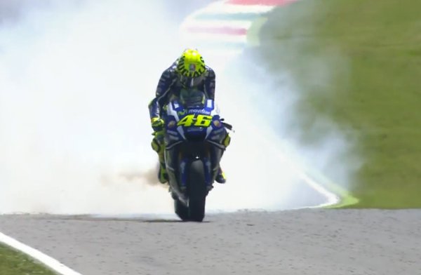 Inilah Dugaan Kuat Jebolnya Motor M1 Valentino Rossi .."Overrevved"...!!! 1 valentino-rossi-m1-failure-1.jpg.jpeg