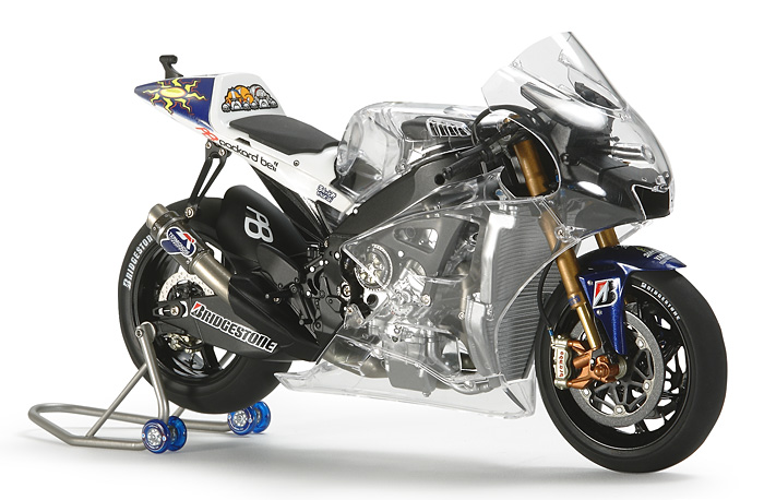 Inilah Dugaan Kuat Jebolnya Motor M1 Valentino Rossi .."Overrevved"...!!! 2 Yamaha YZR M1 engine