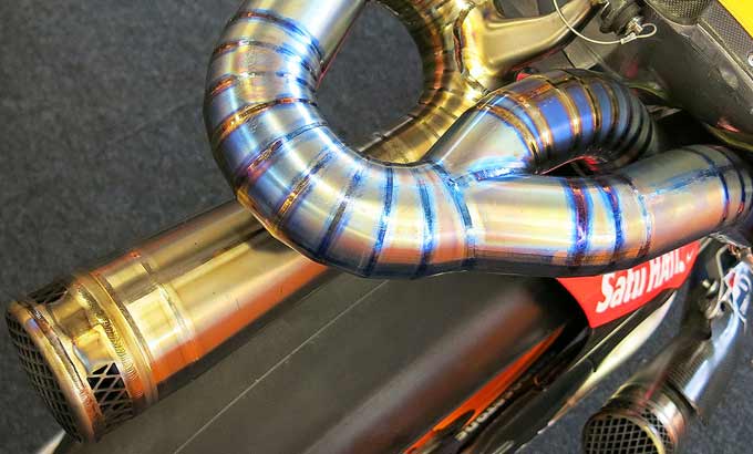 Rahasia Model baru Knalpot Honda RC213V...Top Speed akan Melejit....dan tidak Liar ...!!! 1 Knalpot-Honda-RC213V-2015