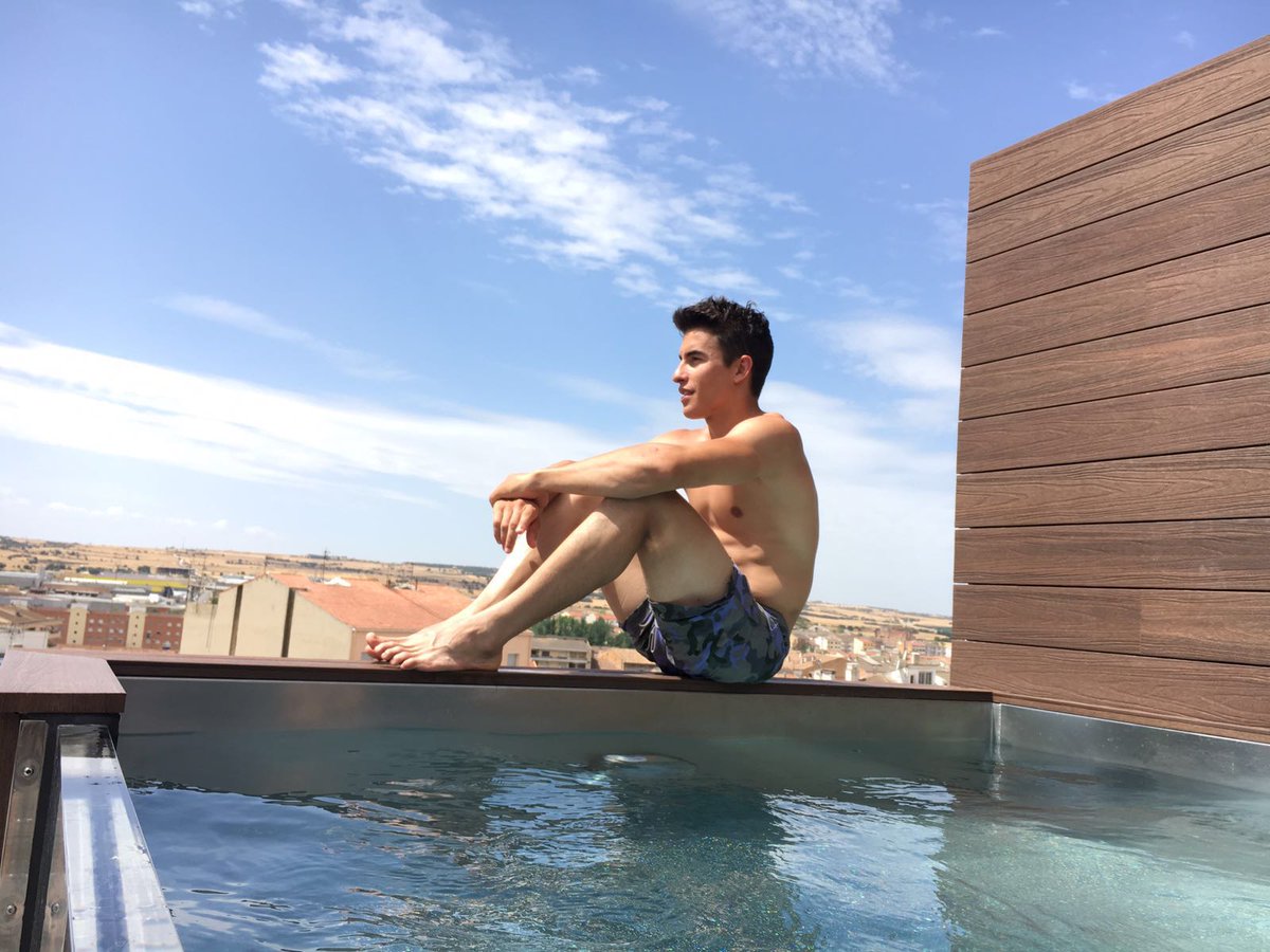 Kegiatan Marc Marquez Isi Liburan... Rider Juga Manusia...!! 2 Marquez Santai