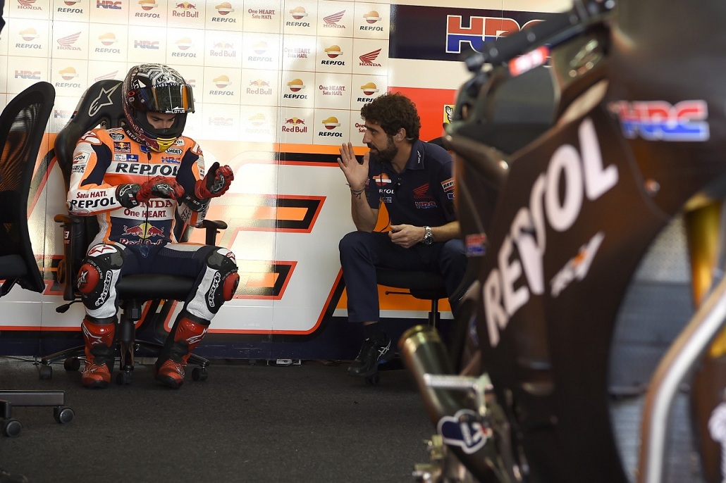 Santi Hernandez : Marquez benar-benar sangat cerdas...!!! 3 marc-márquez-s-repsol-honda-team