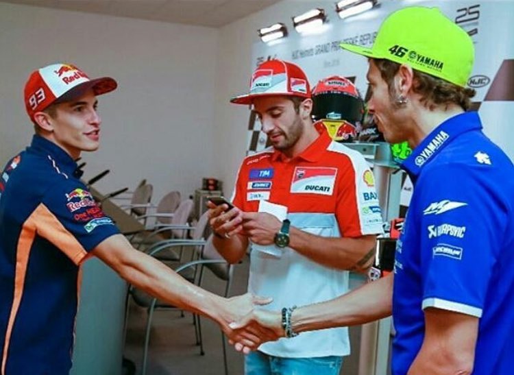 Apakah Marc Marquez Benar-Benar Berdamai Dengan Valentino Rossi...??? 1 Marquez Damai dengan Rossi