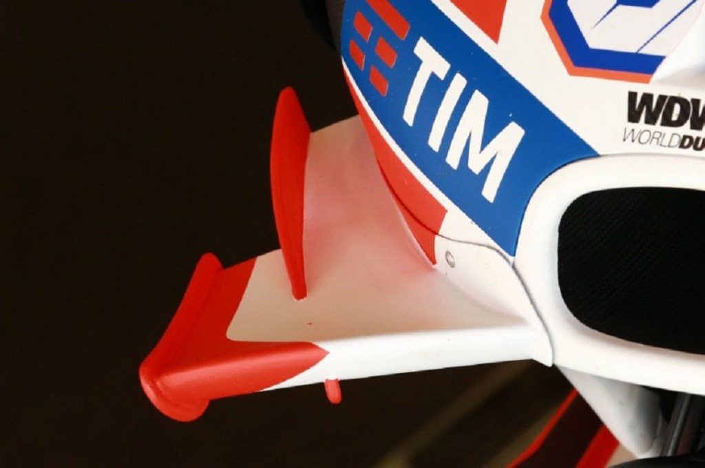 Marco Zambenedetti : Winglet Superbike Lebih Efisien daripada MotoGP 1 Ducati kehilangan sponsor terpentingnya di MotoGP.. wah sponsor apa itu ya ?. Seperti berita yang dilansir oleh media Italia Il Corriere della Sera, perusahaan telekomunikasi TIM.