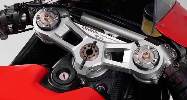 Ducati Umbar Project 1408 di media Sosial "Ducati 1299 Superleggera" 3 2017-ducati-1299-superleggera