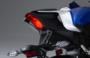 Buntut R15 Mirip Yamaha R1… dan R6… R Series Bro… !!!