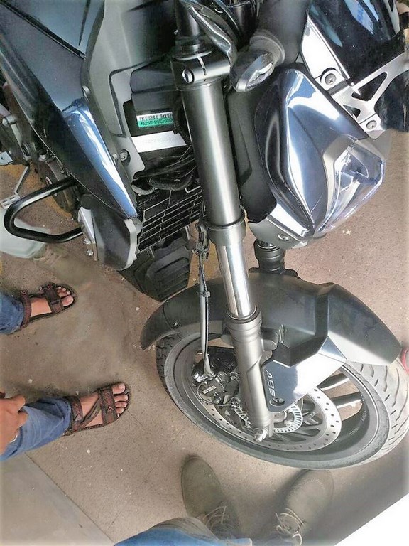 Dominar 400 cc.. Launching Hari Ini... Mesin KTM Duke 390, Modelnya..??? 6 bajaj-dominar-400-front-suspension