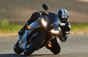 Penampakan R 15 terbaru.. Warisan YZF-R6..??