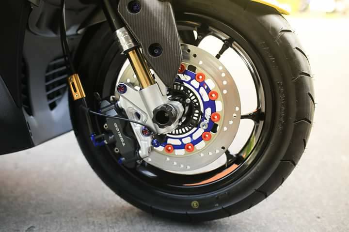 Aerox 155 (4)