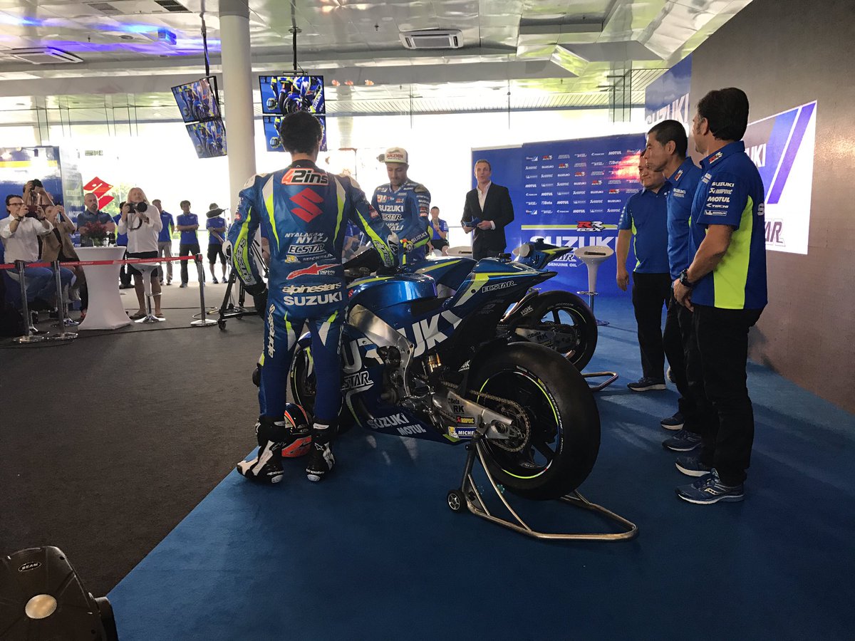 2017 Team Suzuki ECSTAR Perkenalkan Tim Baru Di Sepang Hari Ini.. 1 Suzuki GSX RR