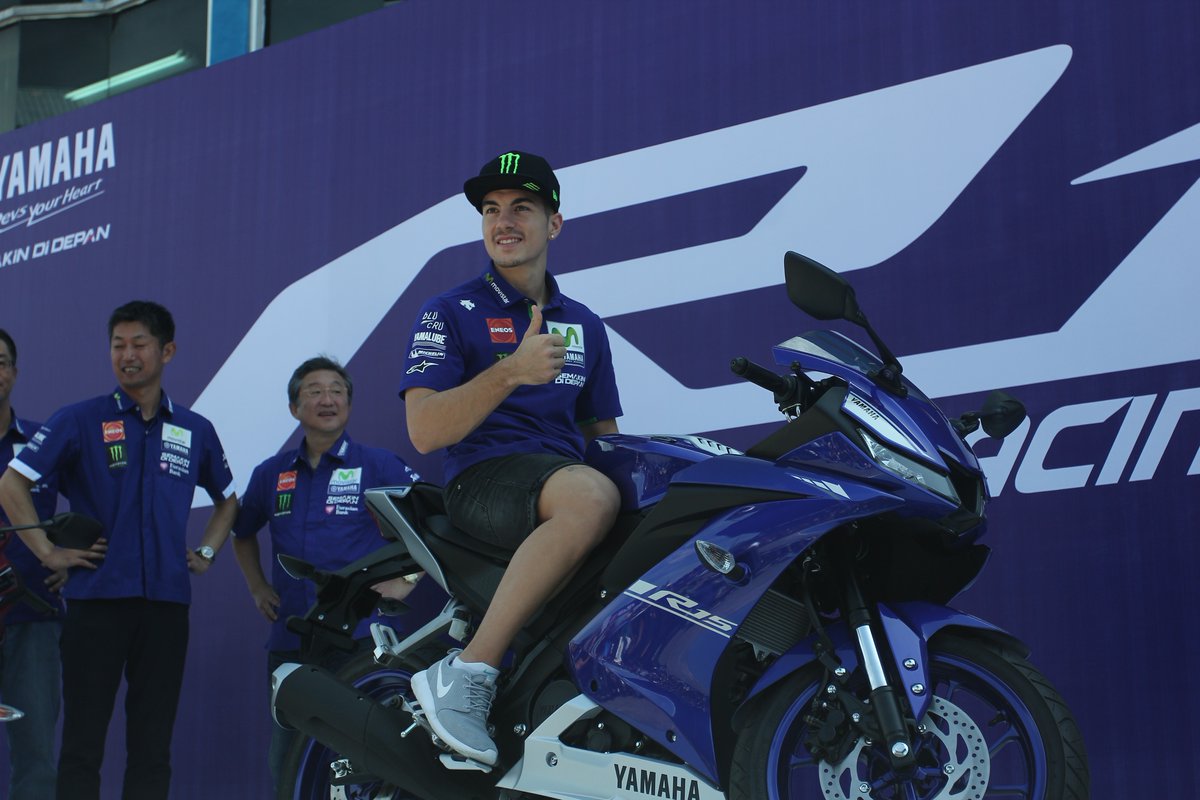 Galery New Yamaha YZF R15 2017 Keren broo...Pelototi Lekuk Tubuhnya..Asyoi Pakde... !!! 7 YZF R15 Maverick Vinales Sentul
