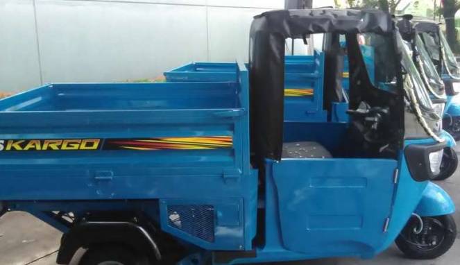 TVS Kargo... Seperti Bemo.. Bikin Pengendara Motor Lain Melongo...Enaknyoo !!! 1 tvs kargo pick up
