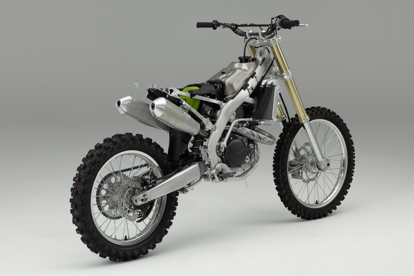 Honda CRF450R Tawarkan Starter Listrik Sebagai Piranti Standar 1 2017 CRF450R