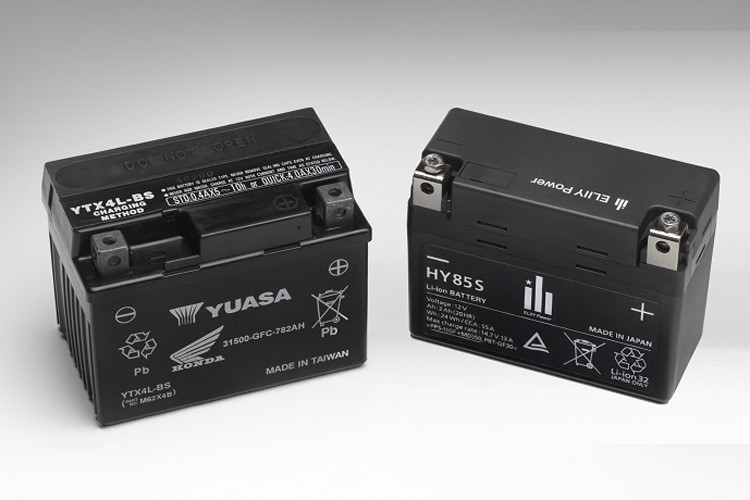 Honda CRF450R Tawarkan Starter Listrik Sebagai Piranti Standar 3 Battery CRF