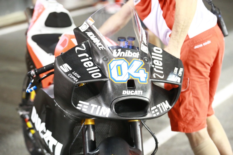 Selamat Tinggal Wajah Buruk MotoGP 4 Fairing Kepala Martil Ducati Foto crash net