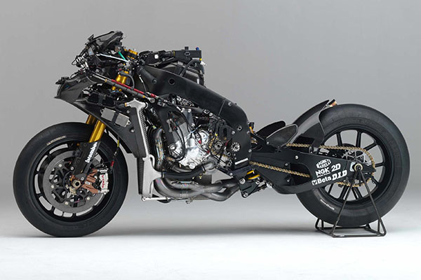 Jorge Lorenzo Usulkan Sasis Ducati Diubah, Sama Seperti Rossi Dulu ? 1 Frame Yamaha M1 Foto RideApart