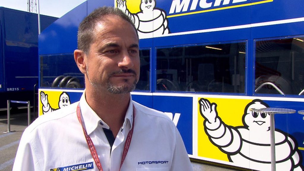 Soal Ban 'Ghoib' Michelin, Kenapa Hanya Ducati Dovizioso yang Menderita? 2 Manager Michelin Piero Taramasso Foto motogp com