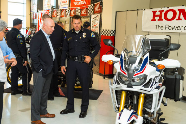honda africa twins Polisi 1