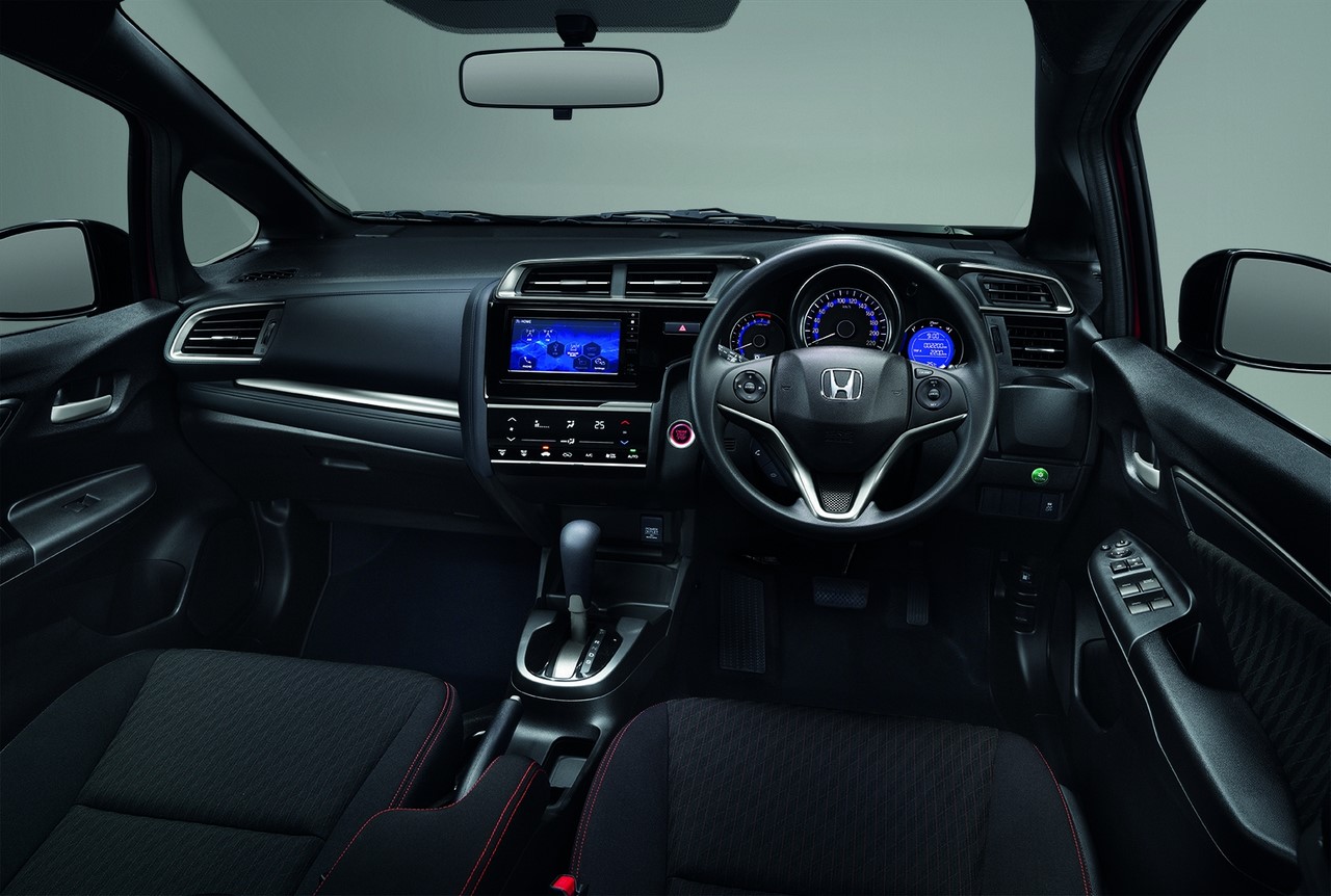 interior honda jazz 2017 facelift dashboard