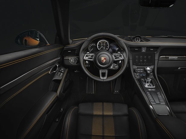 Porsche 911 Turbo S Exclusive in Golden Yellow Metallic Foto Porsche 1