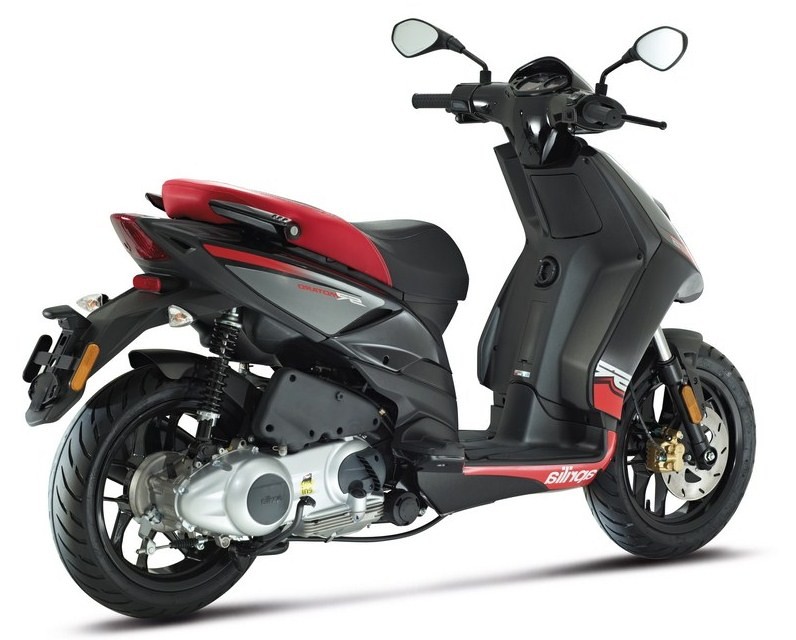 aprilia Sr motard 125 tampak belakang