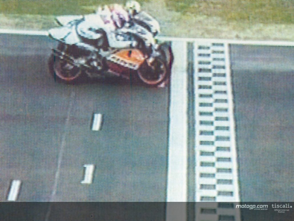Gimana Kalau Finish Gap-nya 0.002 Detik, Apa Gak Ngilu Coy ? 1 Alex Crivillé Repsol Honda Mick Doohan 1996