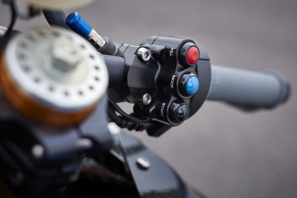 BMW HP4 RACE control button