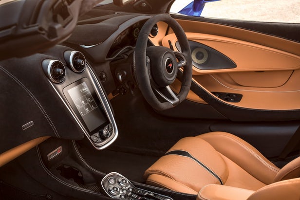 McLaren 570S Spider, Gabungan Kemewahan dan Performa 1 McLaren 570S Spider 1