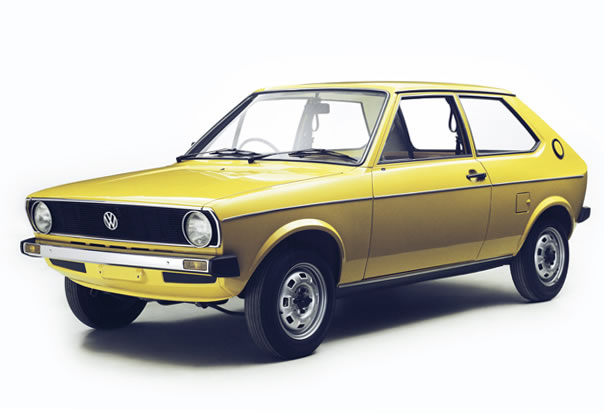 Inilah Generasi ke-6 Volkswagen Polo, Perhatikan Evolusinya 1 Volkswagen Polo 1975