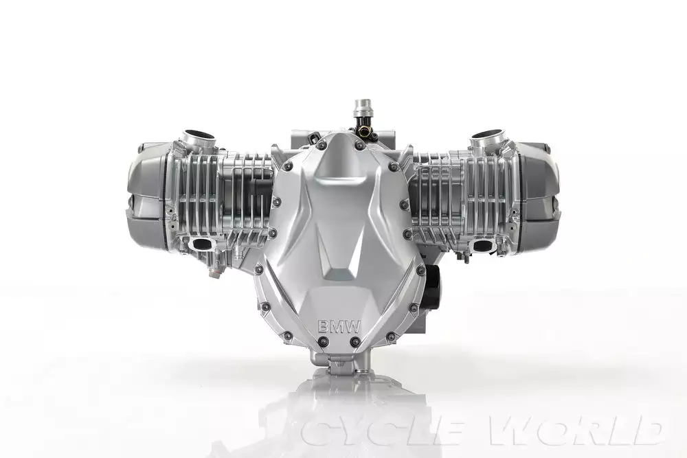 Inilah Kelebihan dan Kekurangan mesin Boxer 3 mesin Boxer BMW Foto Cycle World com