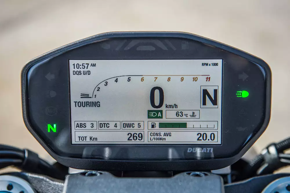 monster 1200 s TFT dashboard