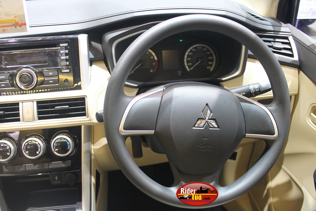 Interior Xpander ridertua