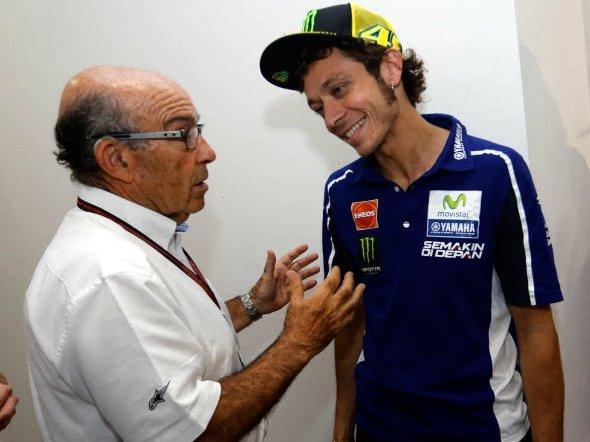 Valentino Rossi dan Carmelo Ezpeleta