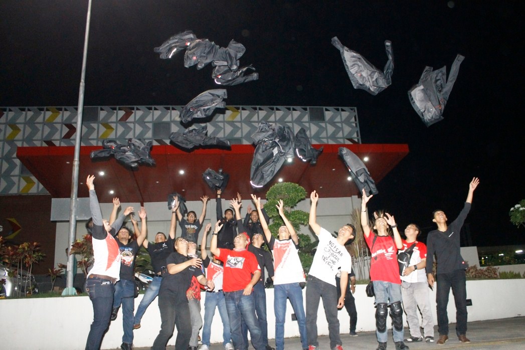 Sambut HUT RI, 16 Rider-Blogger-Vlogger Surabaya Touring ke Makam Bung Karno di Blitar 8 Touring Kemerdekaan 5 Copy