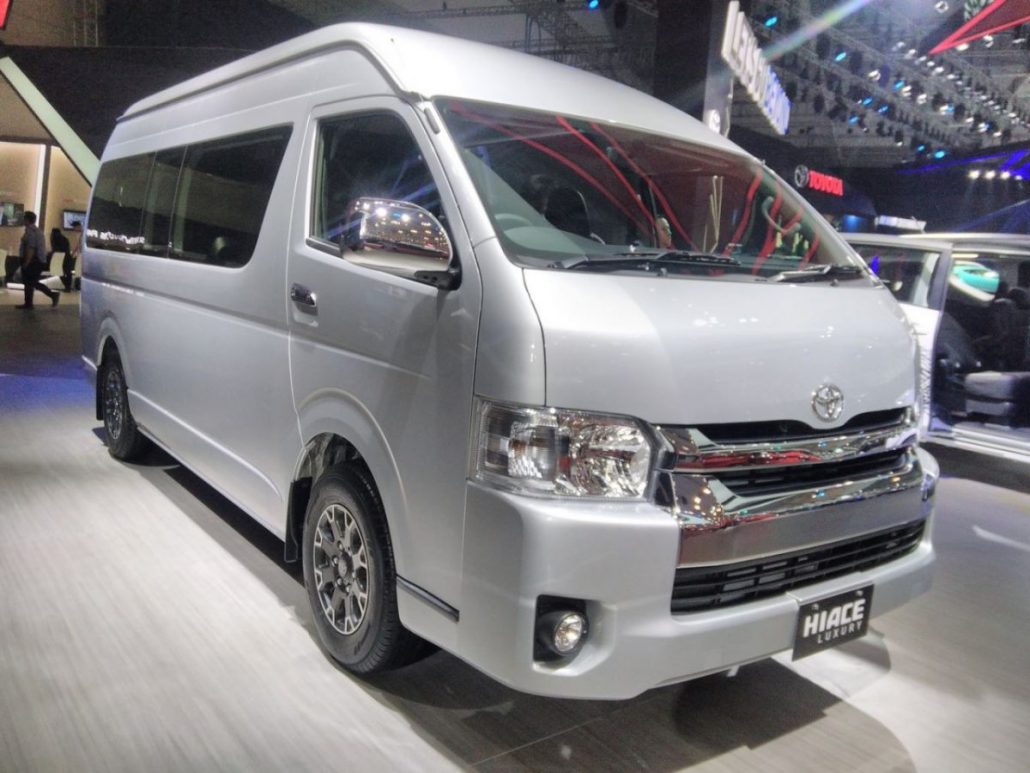 Toyota Hiace Terbaru Penuh Kenyamanan dan Lega 1 Toyota Hiace Luxury at GIIAS 2017