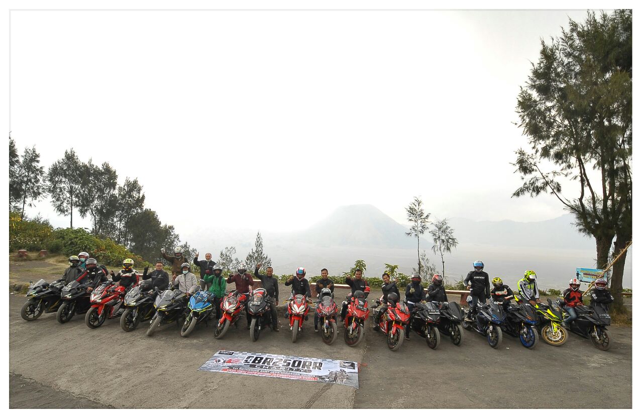 MPM Ajak Konsumen CBR250RR Touring ke Bromo. 3 Honda CBR250RR Race to Bromo