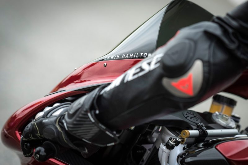 MV Agusta F4 Edisi Lewis Hamilton, Knalpot Titanium, Hanya Dibuat 44 Biji.. Wozzzz...!! 2 MV Agusta F4 Lewis Hamilton Special Edition LH44