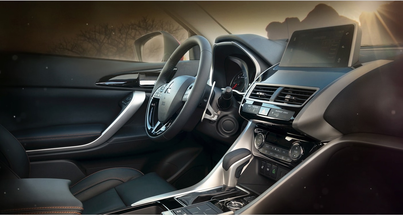 Mitsubishi Eclipse Cross, Kembaran Xpander Dalam Bentuk Mahal 3 2018-Mitsubishi-Eclipse-Cross-Crossover-SUV-interior