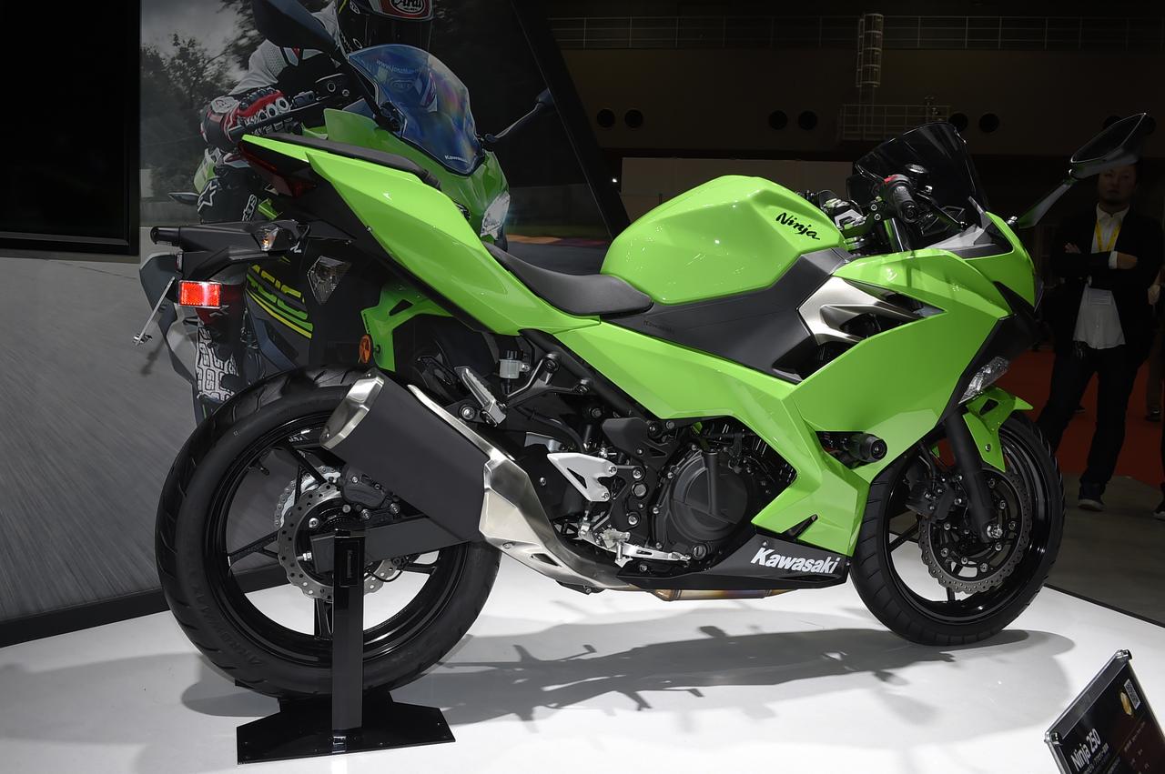 Komparasi All New Ninja 250 2018 Versus Honda CBR250RR... Power 39 PS 4 2018 Ninja 250