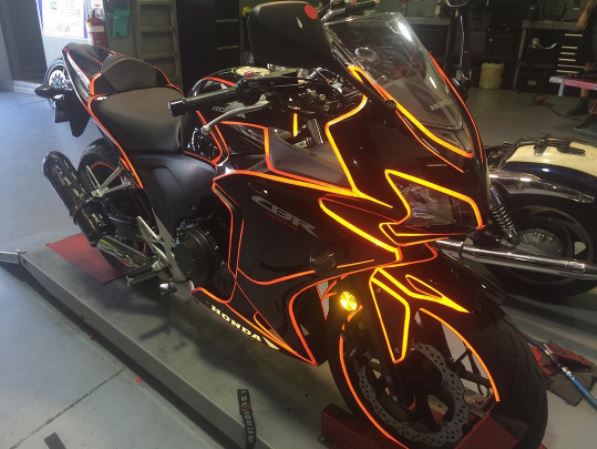 Honda CBR Tron, Bisa Menyala 1 Honda CBR Tron